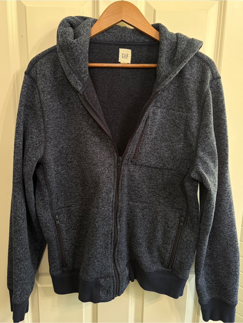 Great condition men’s vintage blue marled super soft zip up hoodie. Zip pockets